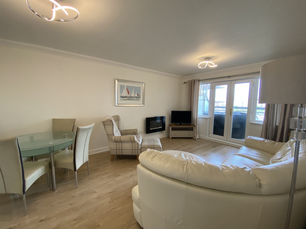 2 bedroom Apartment - Pacific Heights North, 17 Golden Gate Way