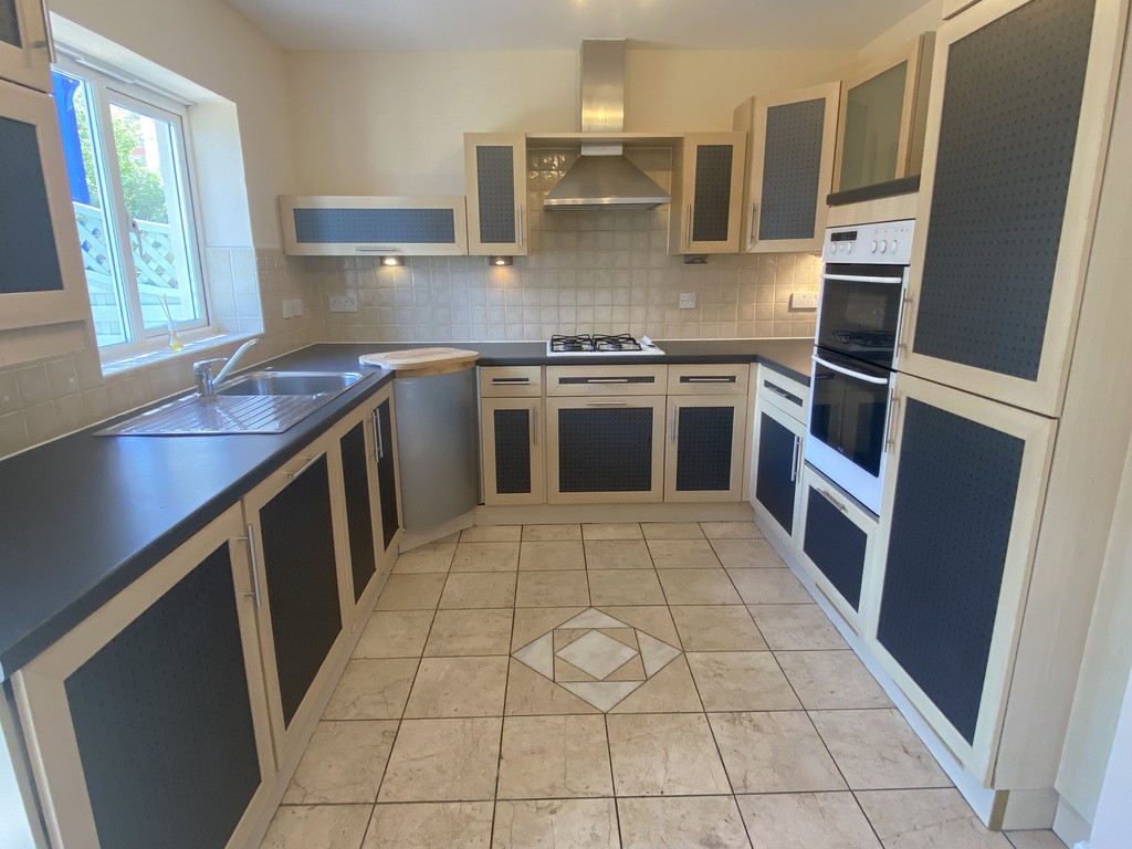 4 bedroom House - The Piazza, Sovereign Harbour South, Eastbourne