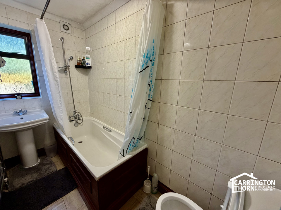 Room, Inverine Road, London