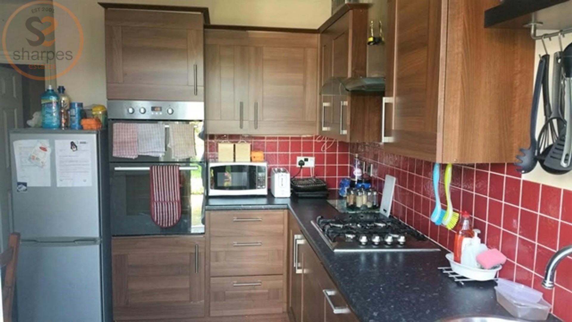 Double room in Durnsford Road, Wimbledon, London