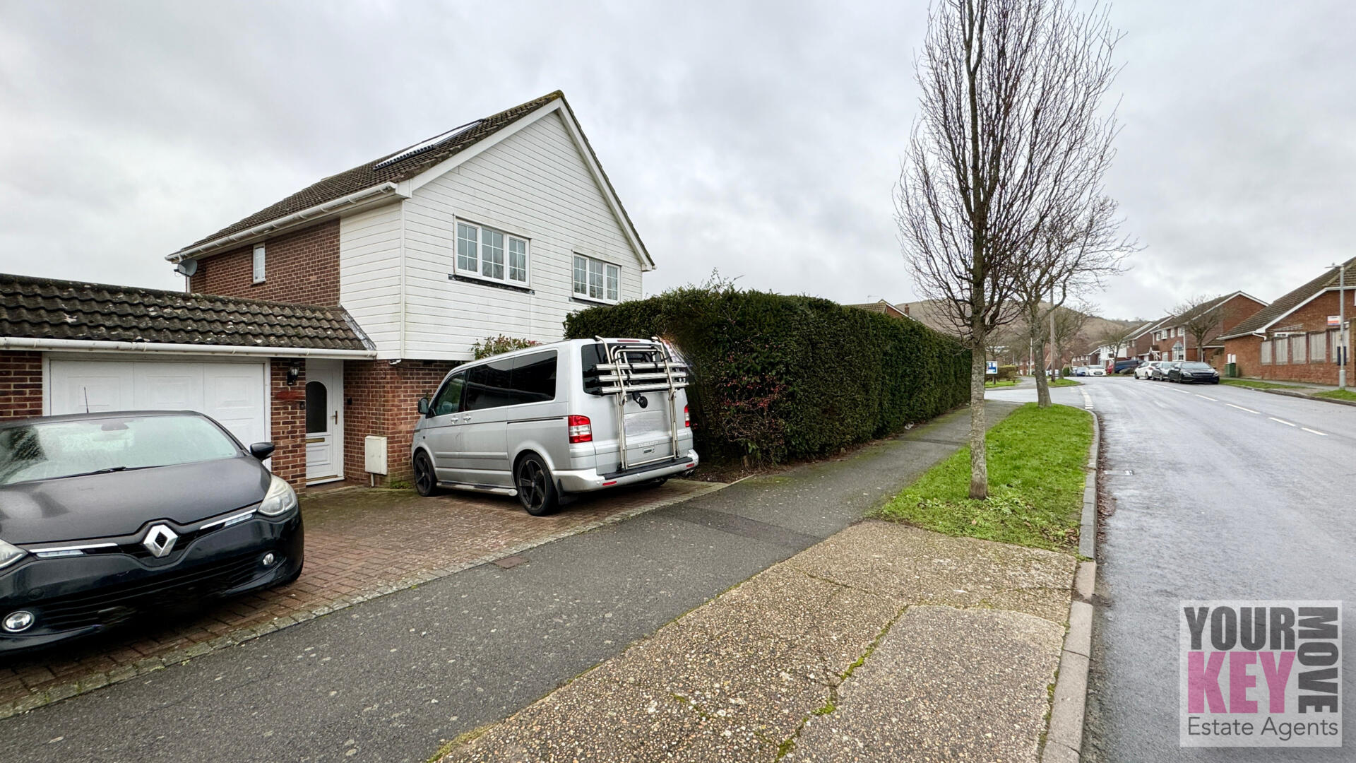4 bedroom house in Lucy Avenue, Broadmead Village, Folkestone, Kent CT19 5TN