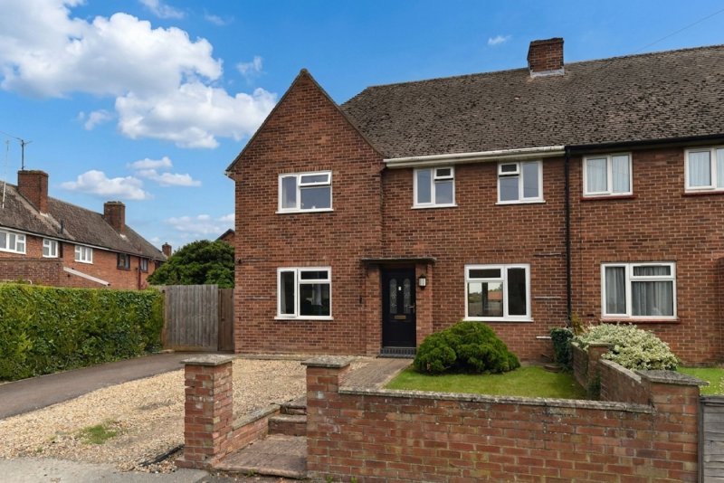 4 bedroom house in Pond Close, Pidley