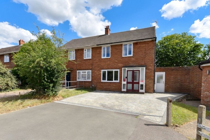 2 bedroom house in The Rowlands, Biggleswade