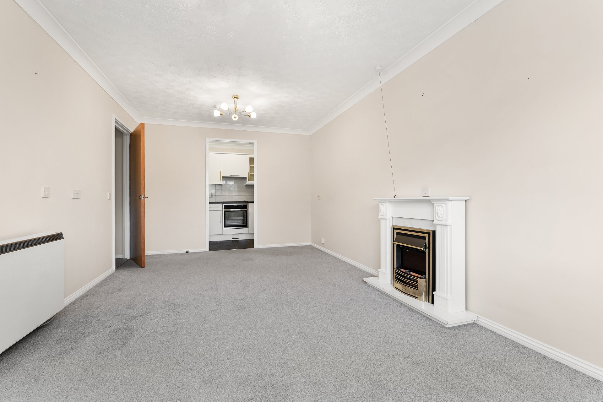 2 bed Apartment, Flat 22, The Chestnuts, West Street, Godmanchester, Huntingdon, PE29 2LL