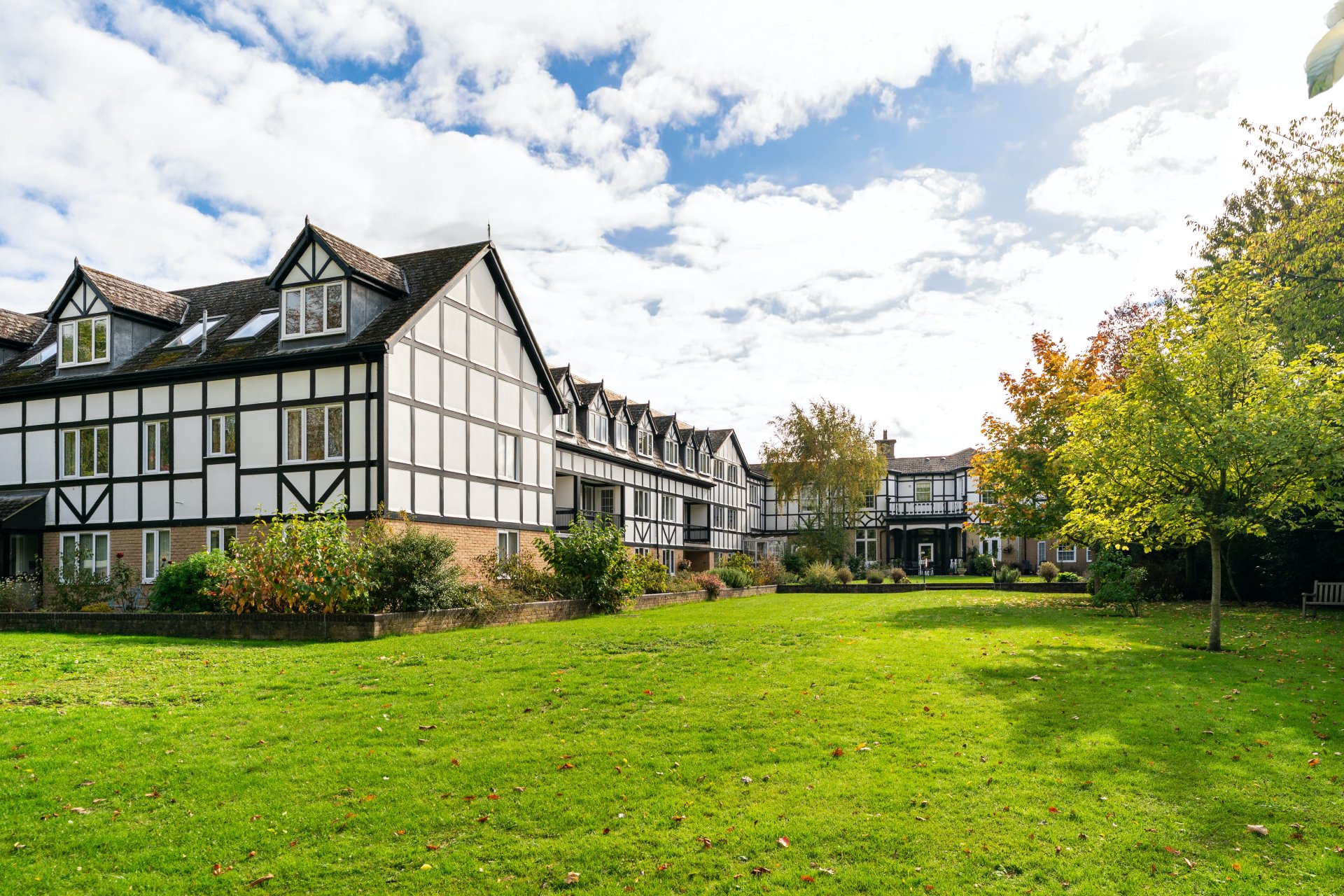 2 bed Apartment, Flat 22, The Chestnuts, West Street, Godmanchester, Huntingdon, PE29 2LL