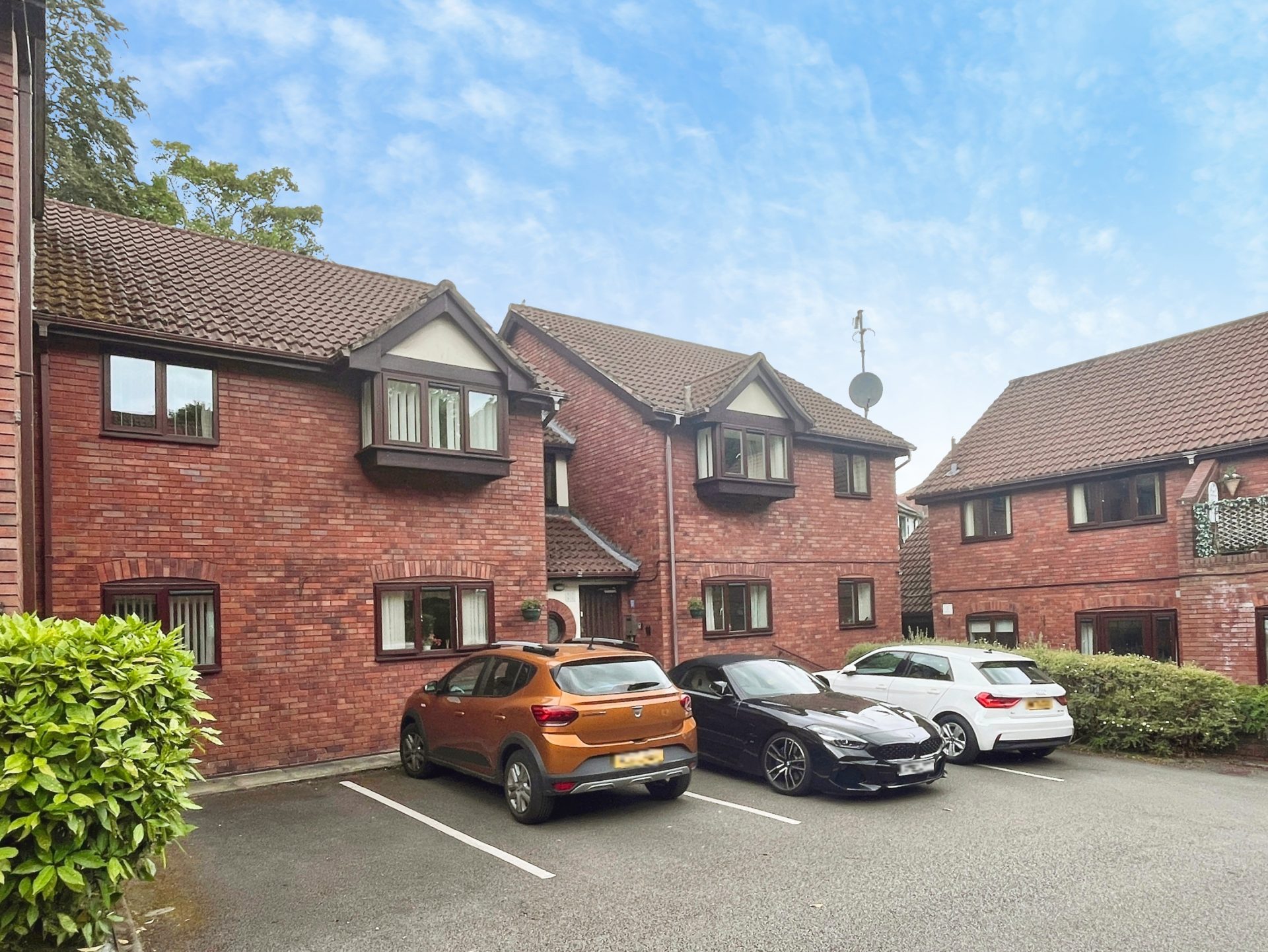 Greenmount Court, Heaton