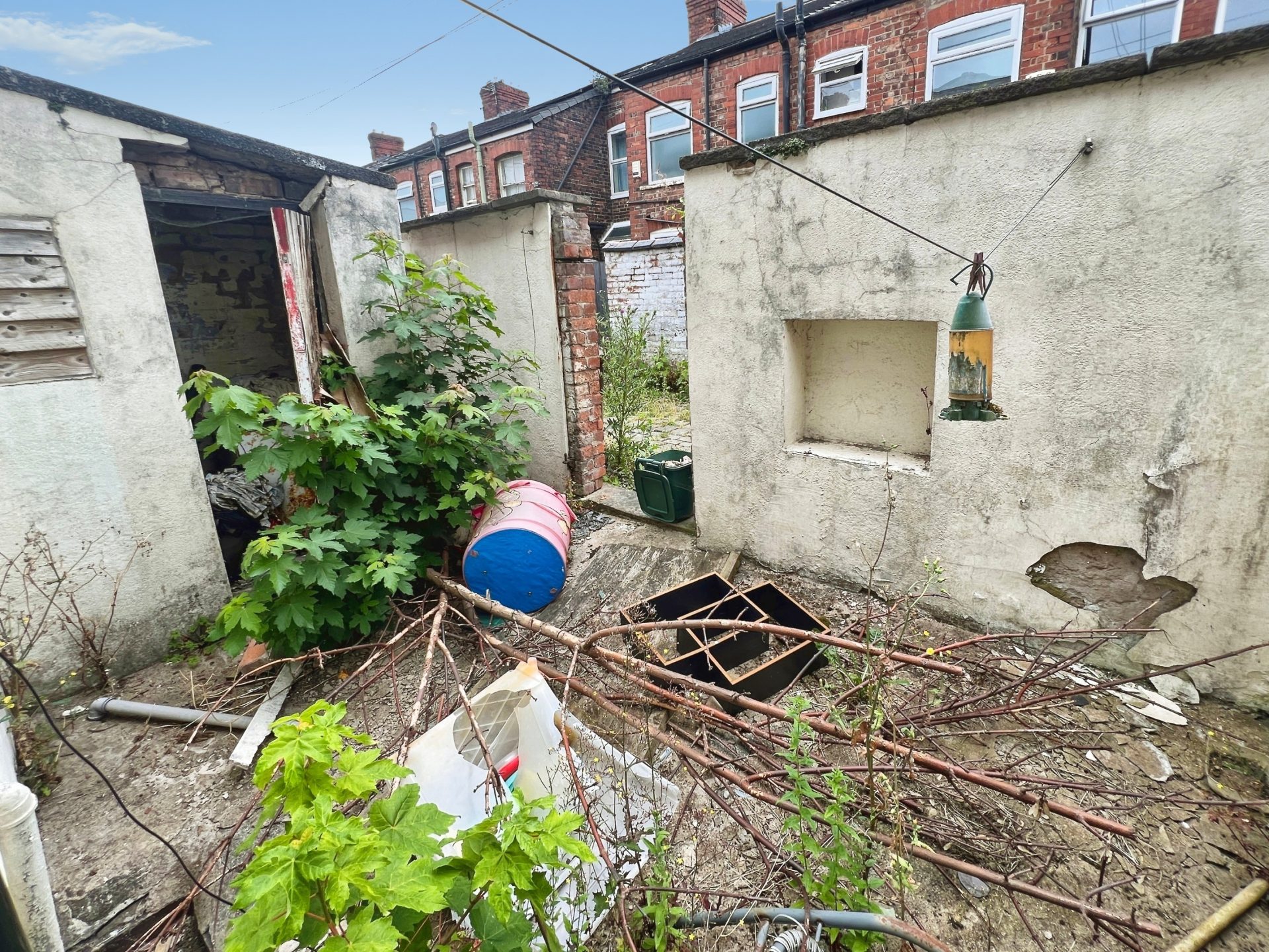 Peacock Avenue, Salford