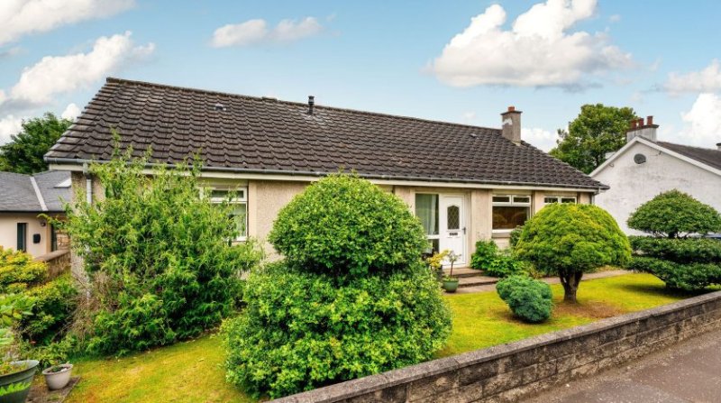 4 bedroom house in 10 Main Road, Condorrat, Cumbernauld