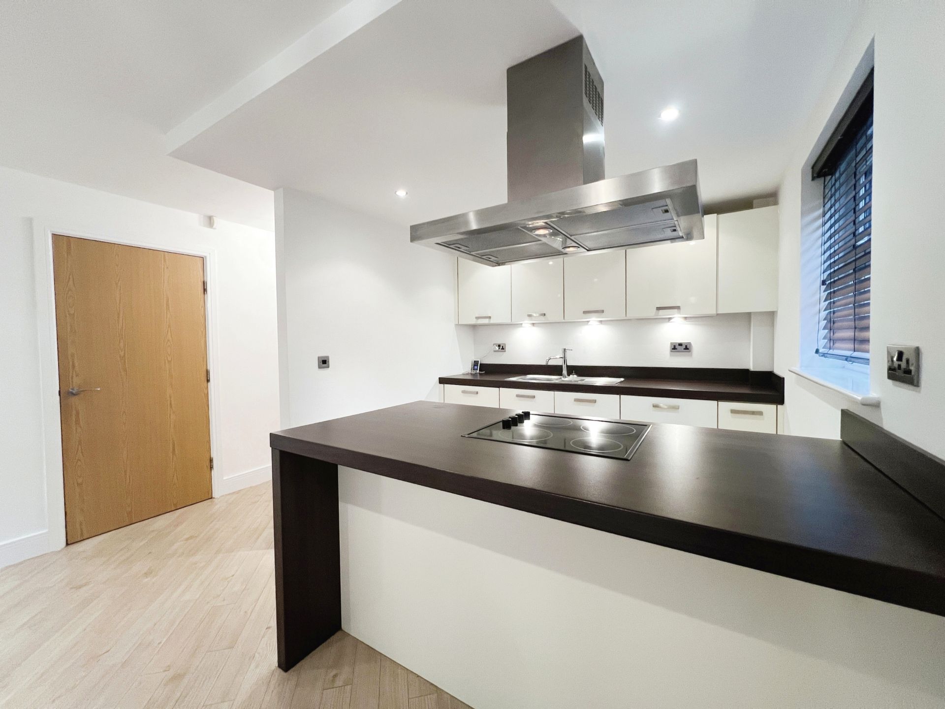 Spring Vale Edgworth, Bolton, 2 BEDROOM GROUND FLOOR APARTMENT