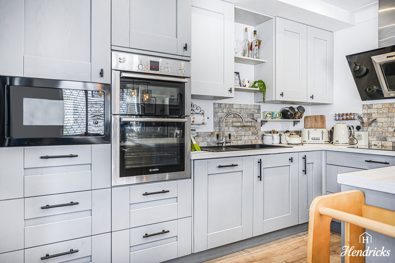 Tattersall Gardens, Leigh-on-sea, SS9 2