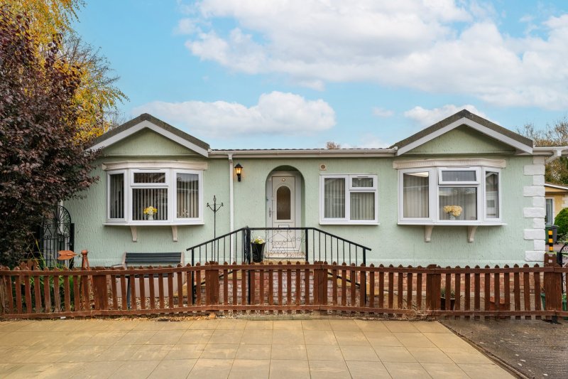 2 bed House, 12 Lordsway Park Homes, High Street, Alconbury, Huntingdon, PE28 4BF