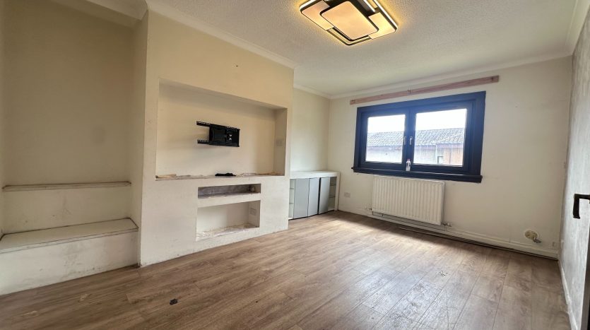 3 bedroom house in 386 Househillmuir Road, Glasgow