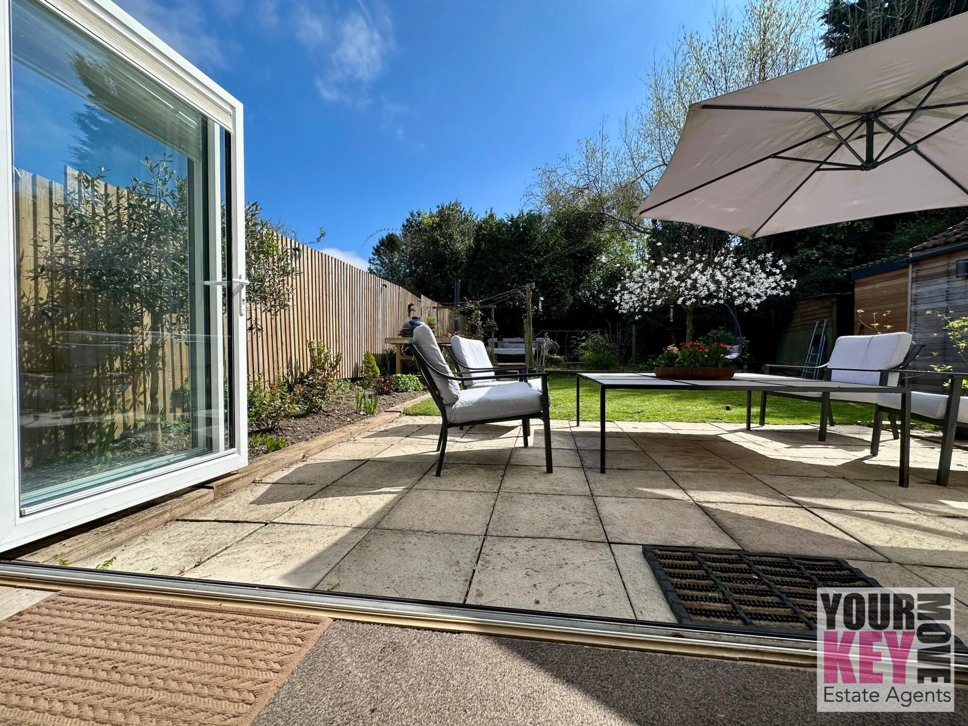 4 bedroom house in Forge Close, Sellindge, Ashford, Kent TN25 6ES