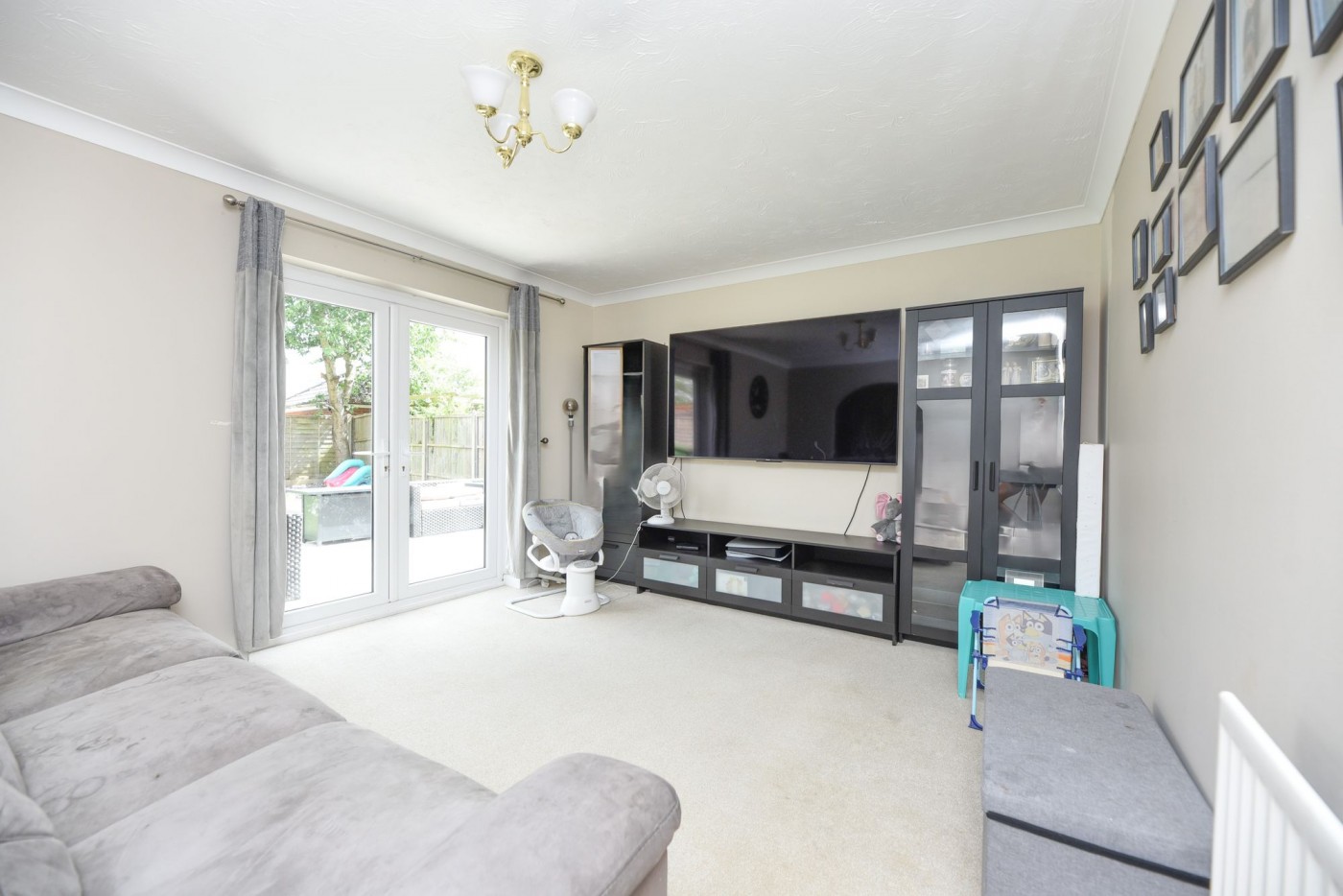 4 bedroom house in Oak Drive, Brampton