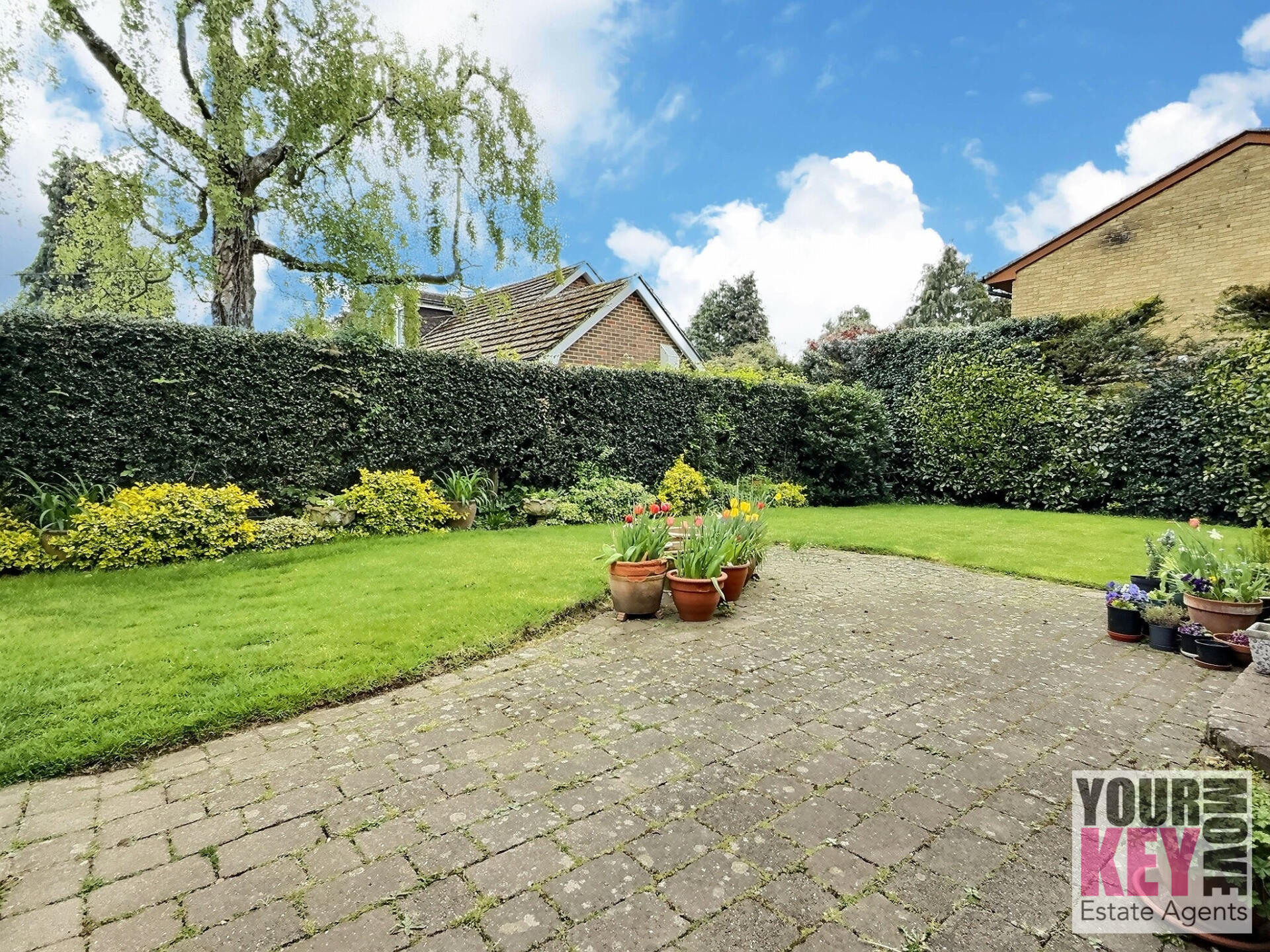 3 bedroom house in Stone Street, Stanford North, Ashford, Kent TN25 6DH
