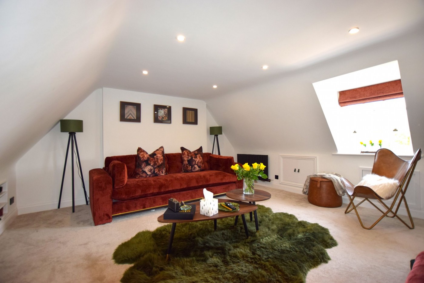 3 bedroom flat in St. Johns Place, Wistow