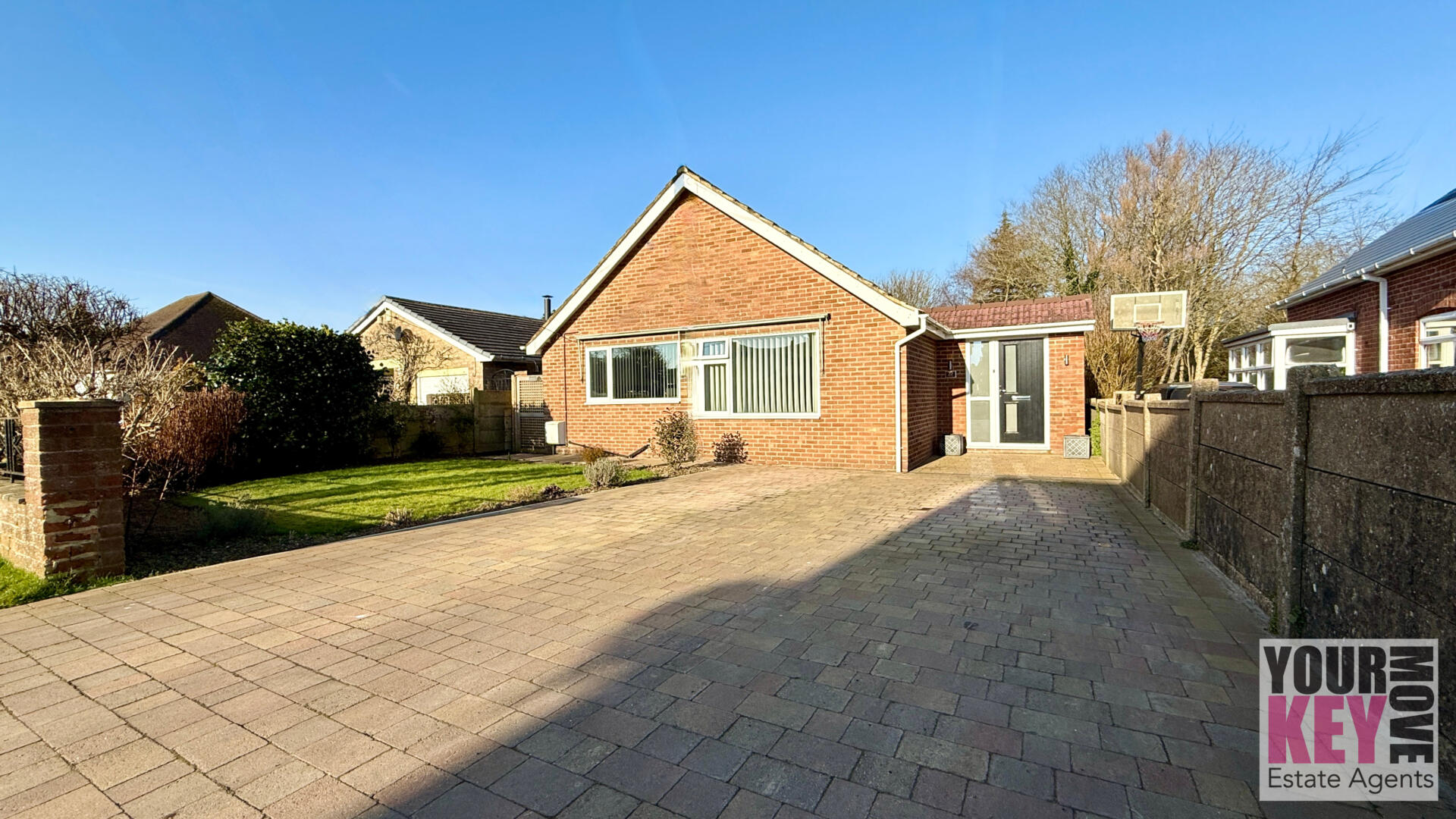 3 bedroom house in Pay Street, Densole, Folkestone, Kent CT18 7DR
