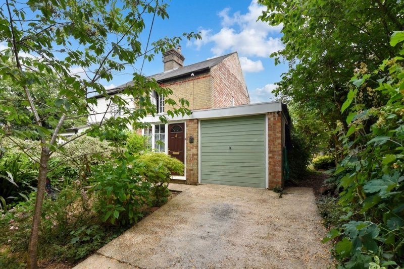 2 bedroom house in Fieldings Place, Graveley