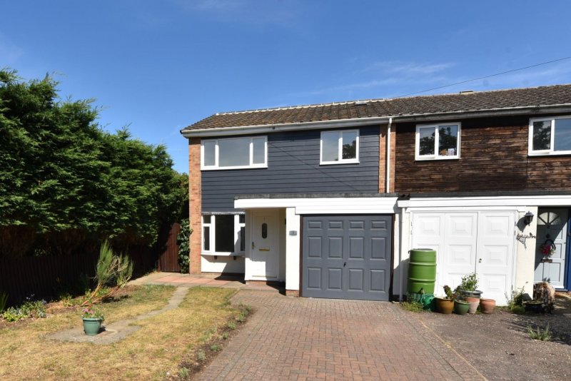 3 bedroom house in Swan End, Buckden