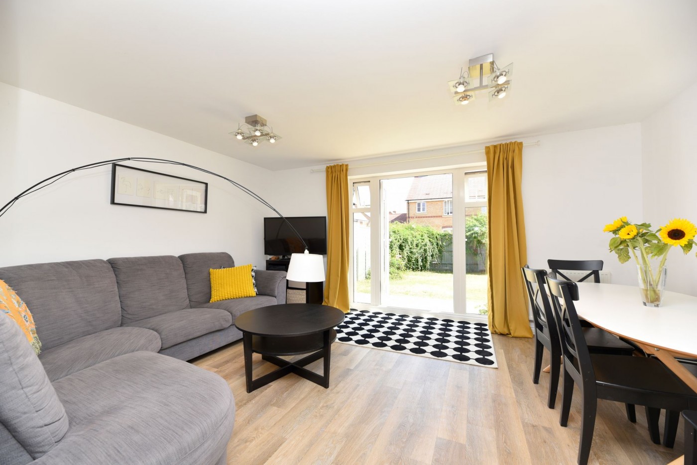 3 bedroom house in Hunt Road, Biggleswade