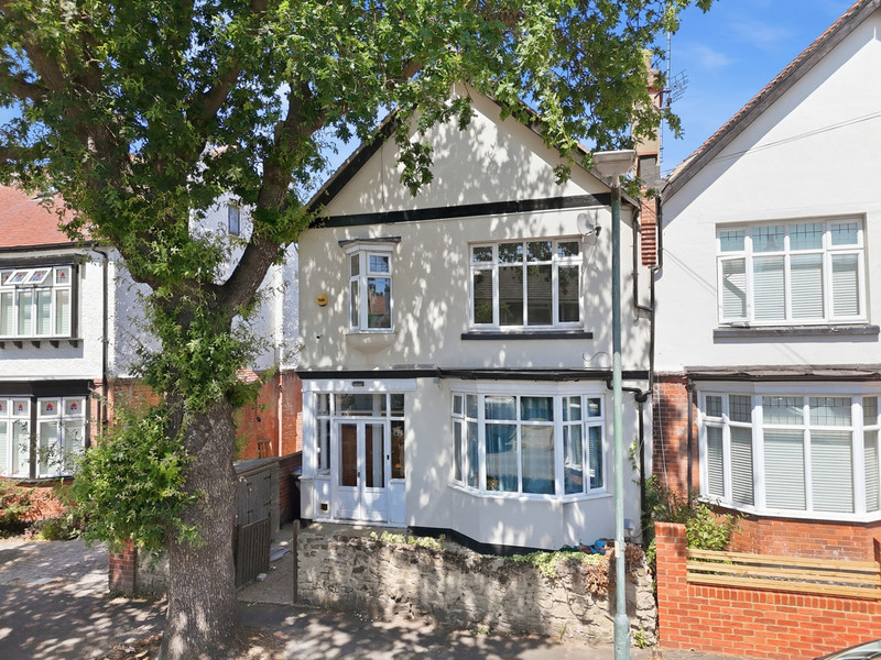 Eastwood Lane South, Westcliff-on-sea, SS0 9