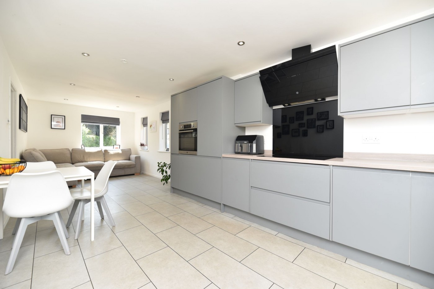 4 bedroom house in St. Margarets Road, Wyton