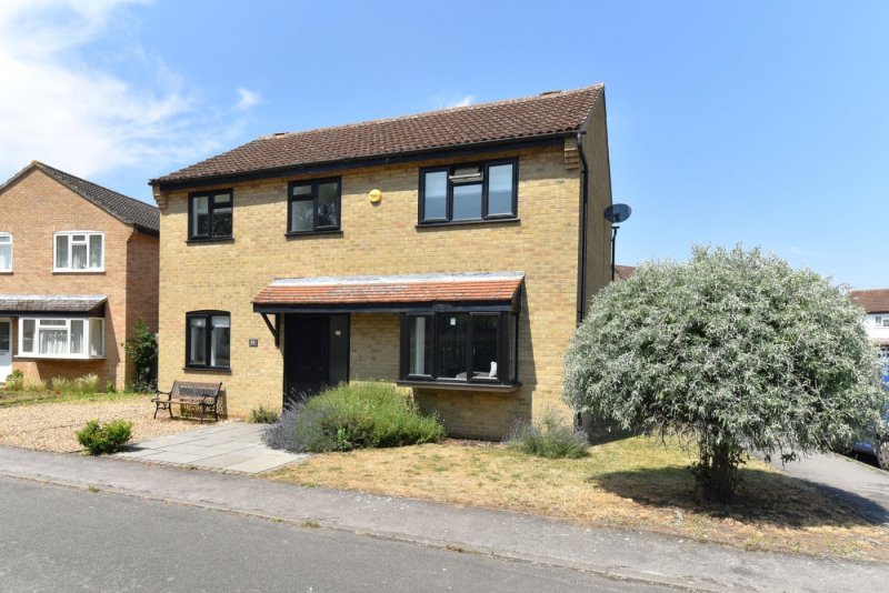 4 bedroom house in St. Margarets Road, Wyton
