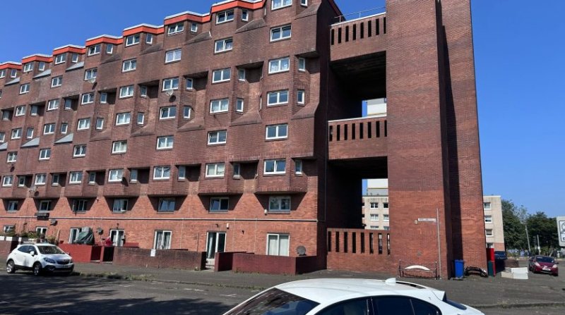 1 bedroom house in 16 Raglan Street, Glasgow