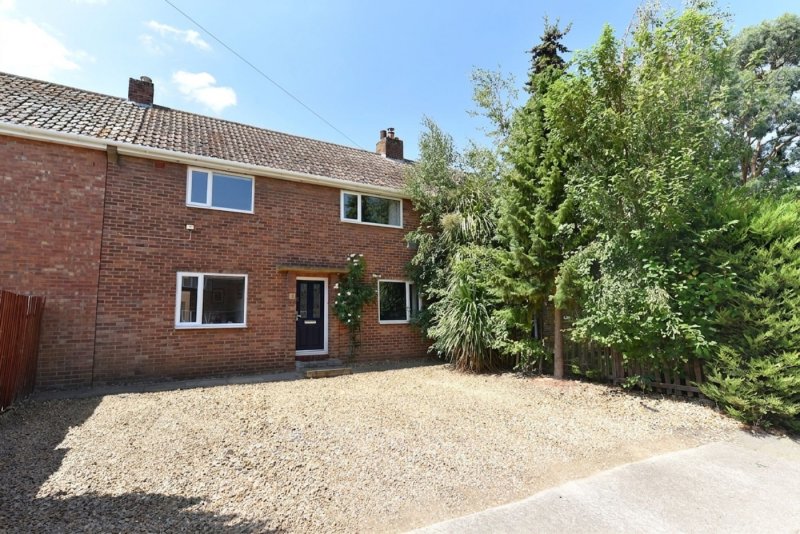 4 bedroom house in Moot Way, Woodhurst