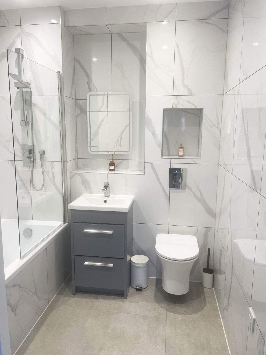 1 bed Flat, 3 Beagle Close, flat 5  London, NW7 1XH