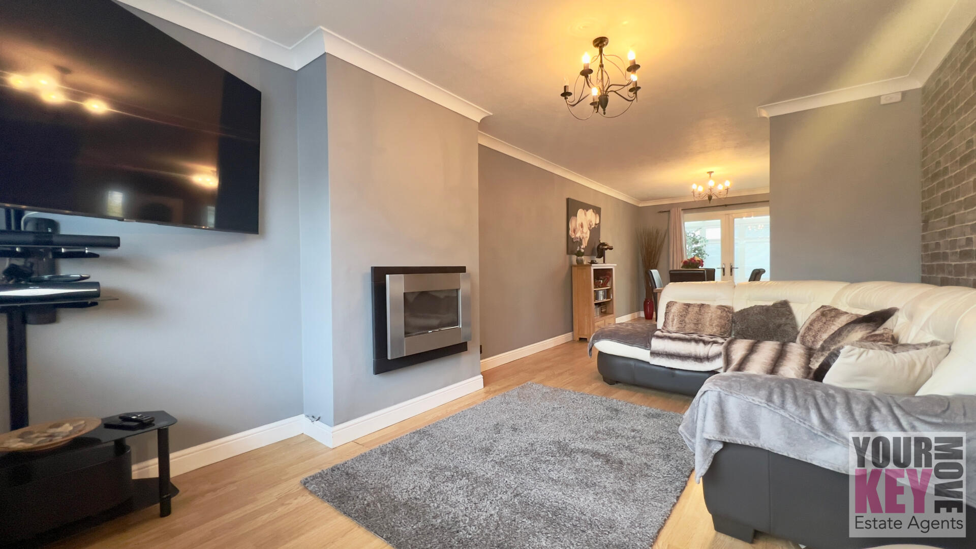 3 bedroom house in Cheriton High Street, Folkestone, Kent CT19 4HS