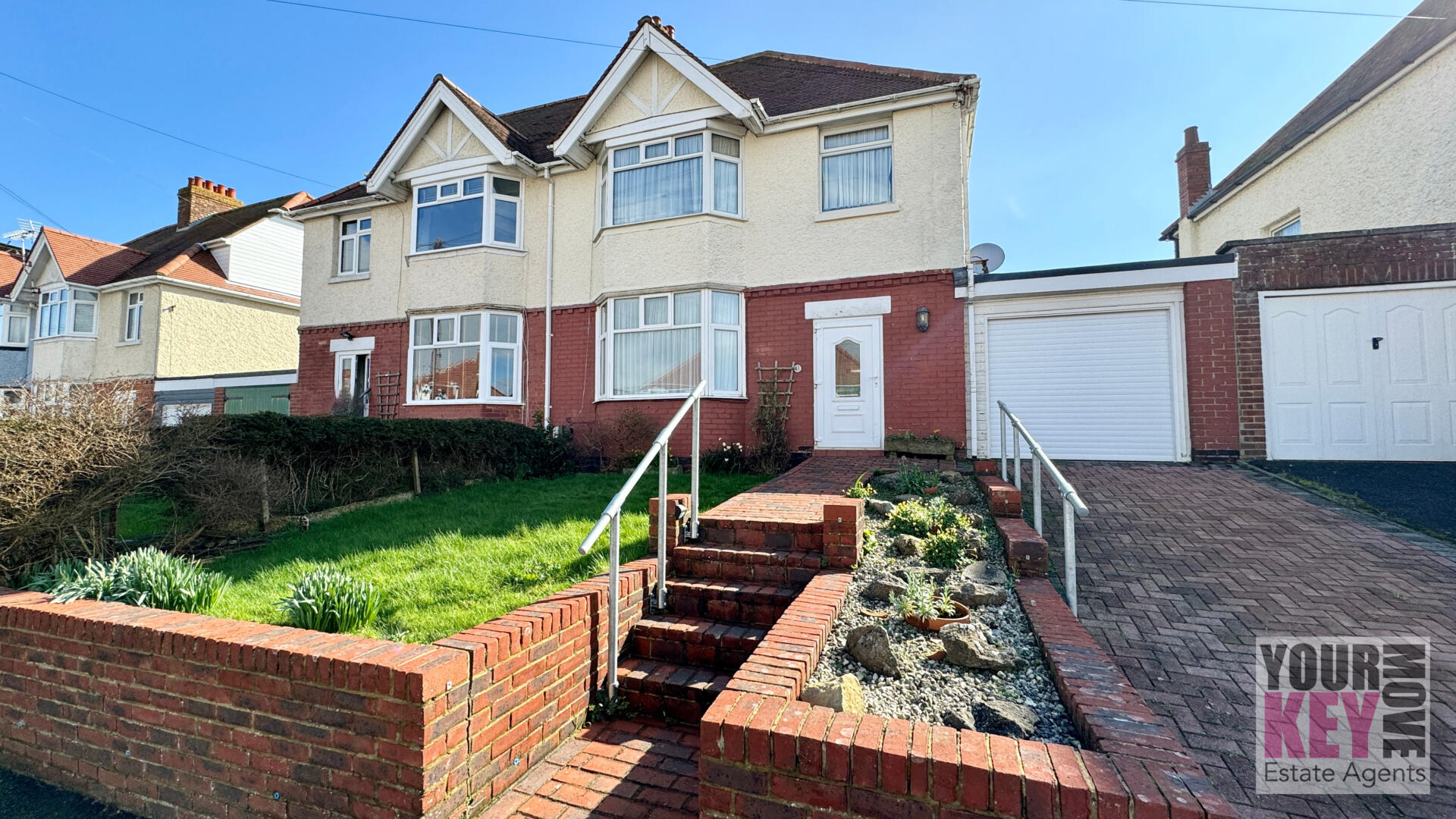 3 bedroom house in Segrave Crescent, Folkestone, Kent CT19 6AZ