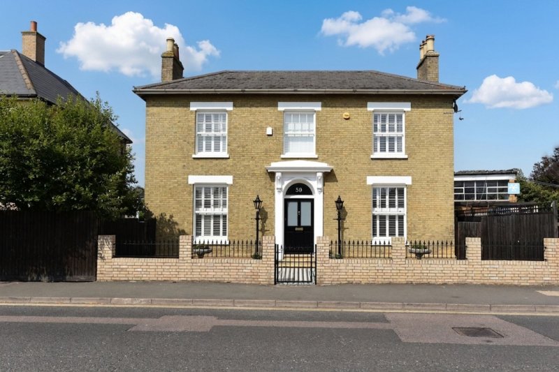 4 bedroom house in London Road, Biggleswade