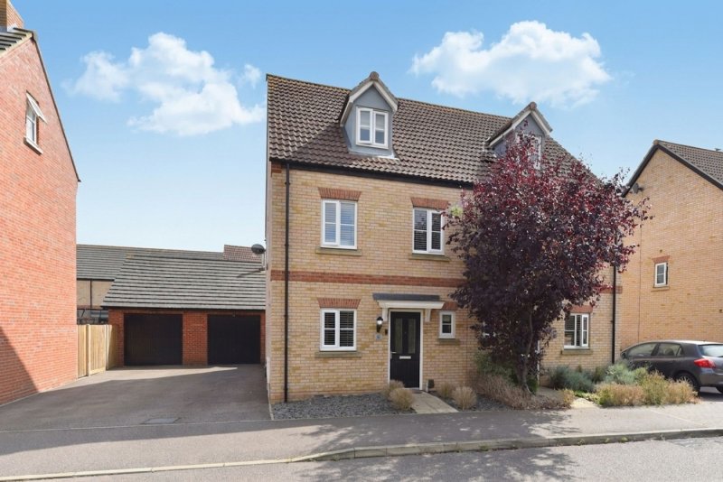 3 bedroom house in Jubilee Close, Sandy