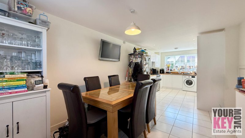 4 bedroom house in Campbell Road, Hawkinge, Folkestone, Kent CT18 7TL