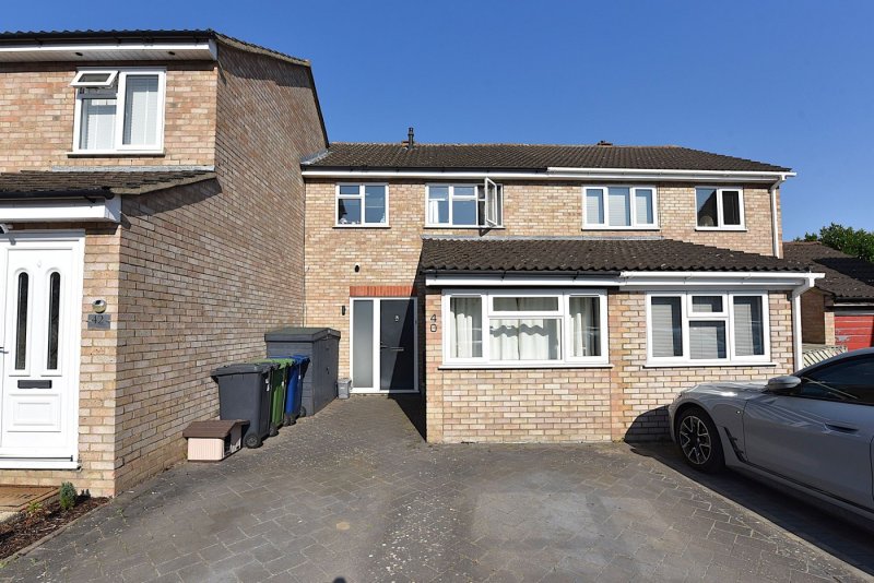 3 bedroom house in Cunningham Way, Eaton Socon