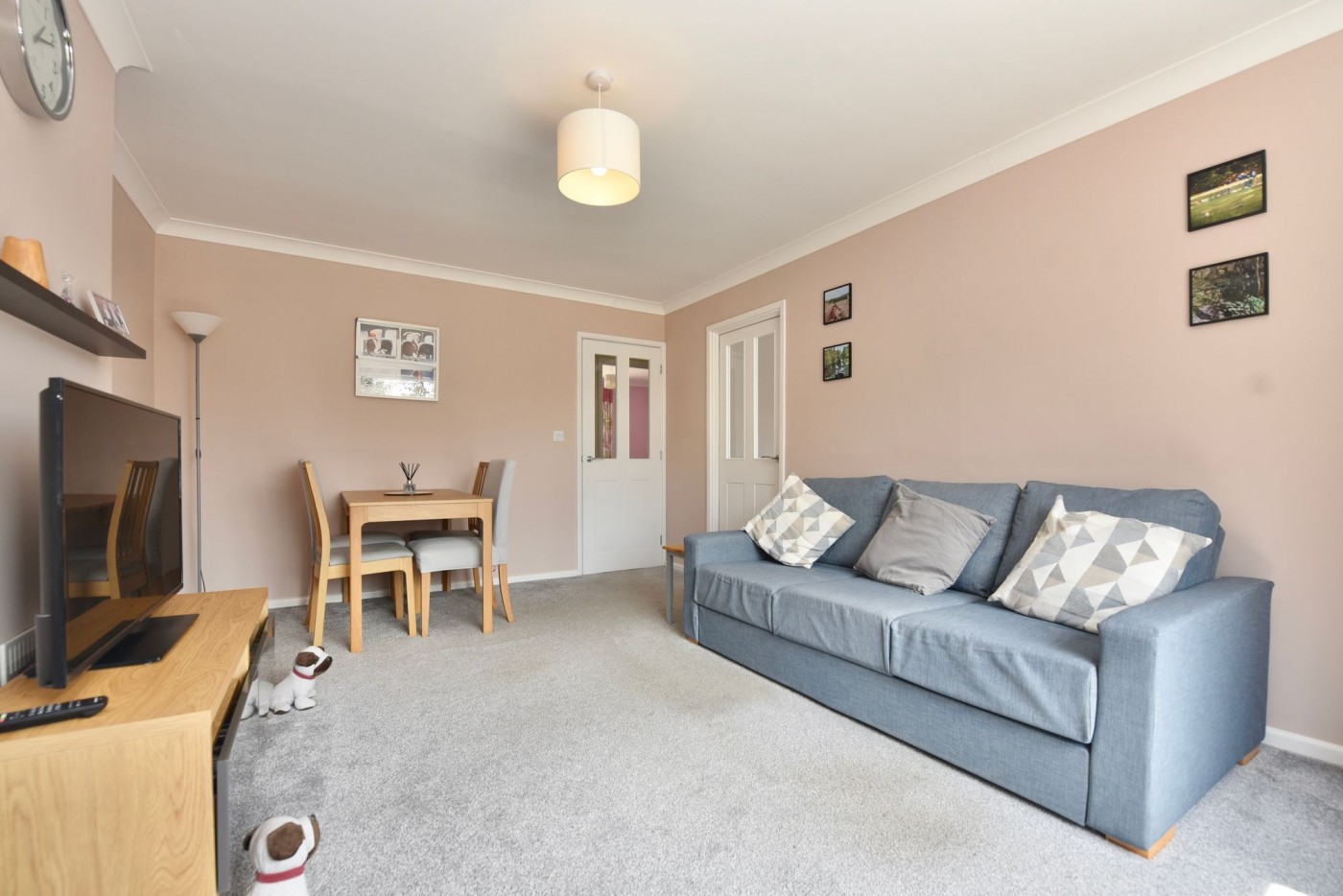 2 bedroom bungalow in Reynolds Drive, Little Paxton