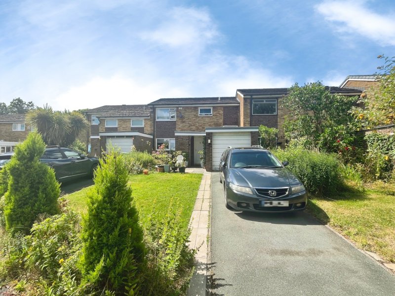 Carslake Avenue, Heaton