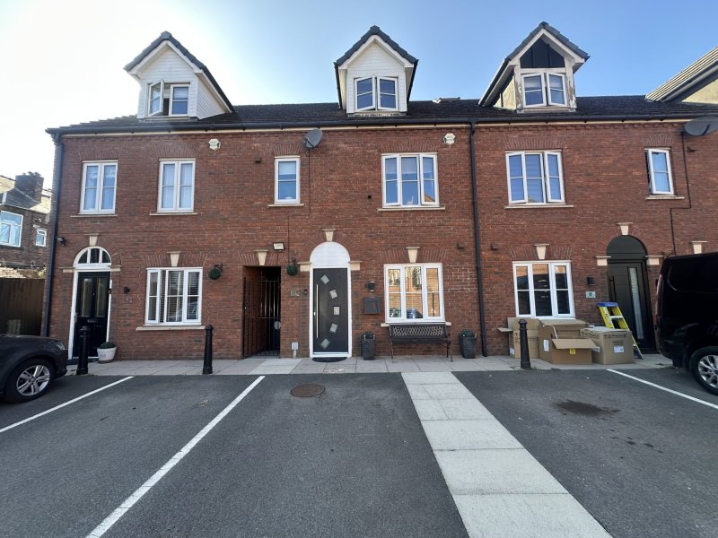 Atlas Fold, Bury