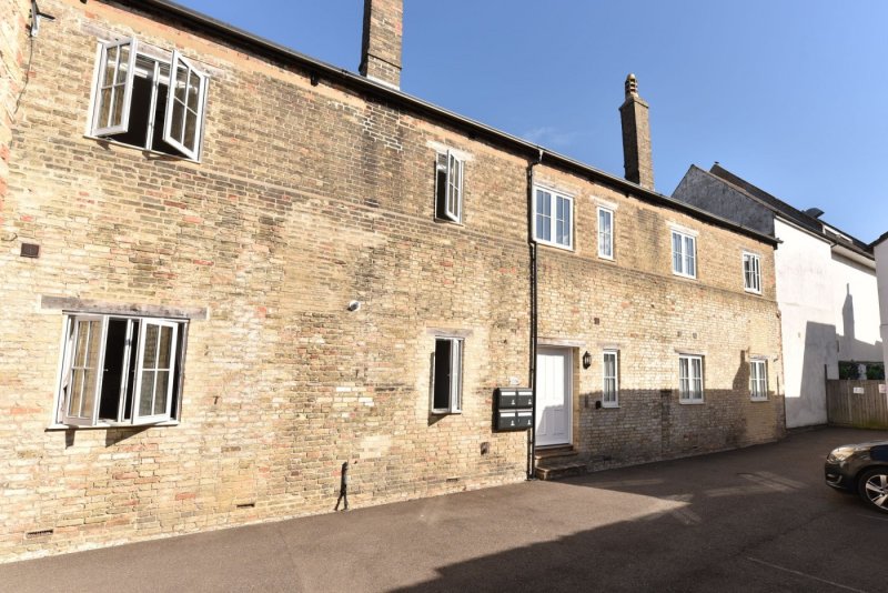 1 bedroom apartment in East Street, Crown Yard East Street