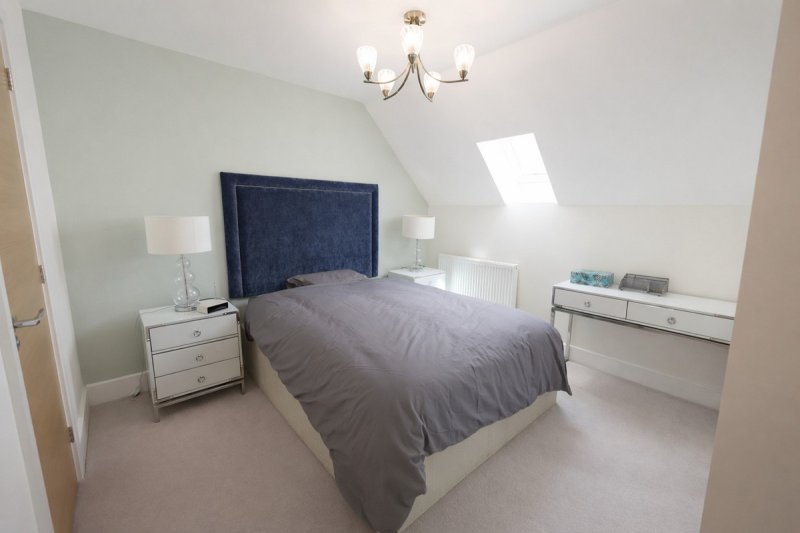 2 bedroom House - Cameo Court, Aylesbury, HP18