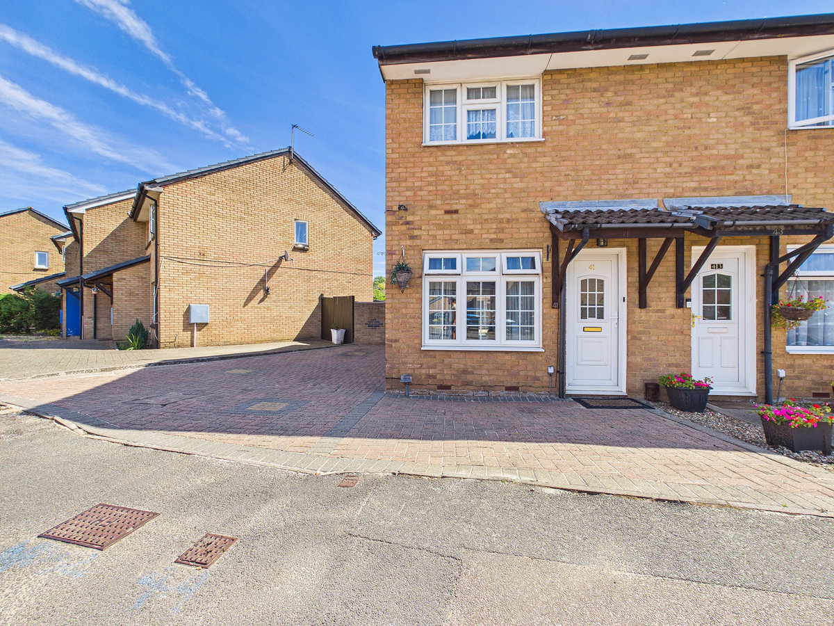 3 bedroom Semi-detached - Stipularis Drive, Hayes, UB4