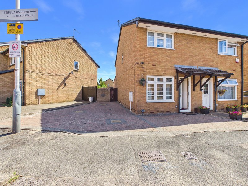 3 bedroom Semi-detached - Stipularis Drive, Hayes, UB4