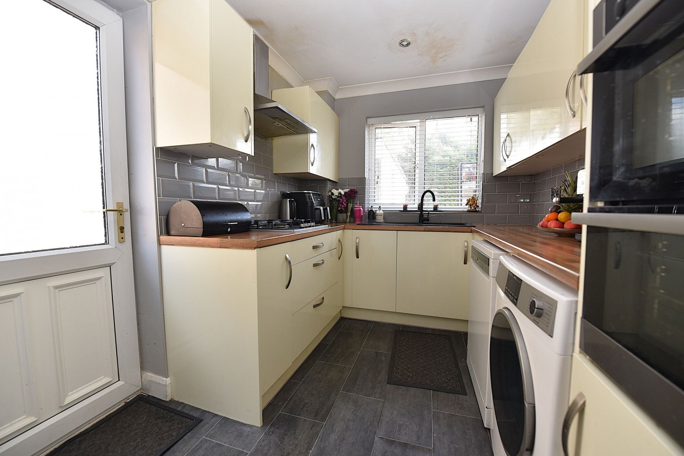3 bedroom house in Bishops Road, Eynesbury