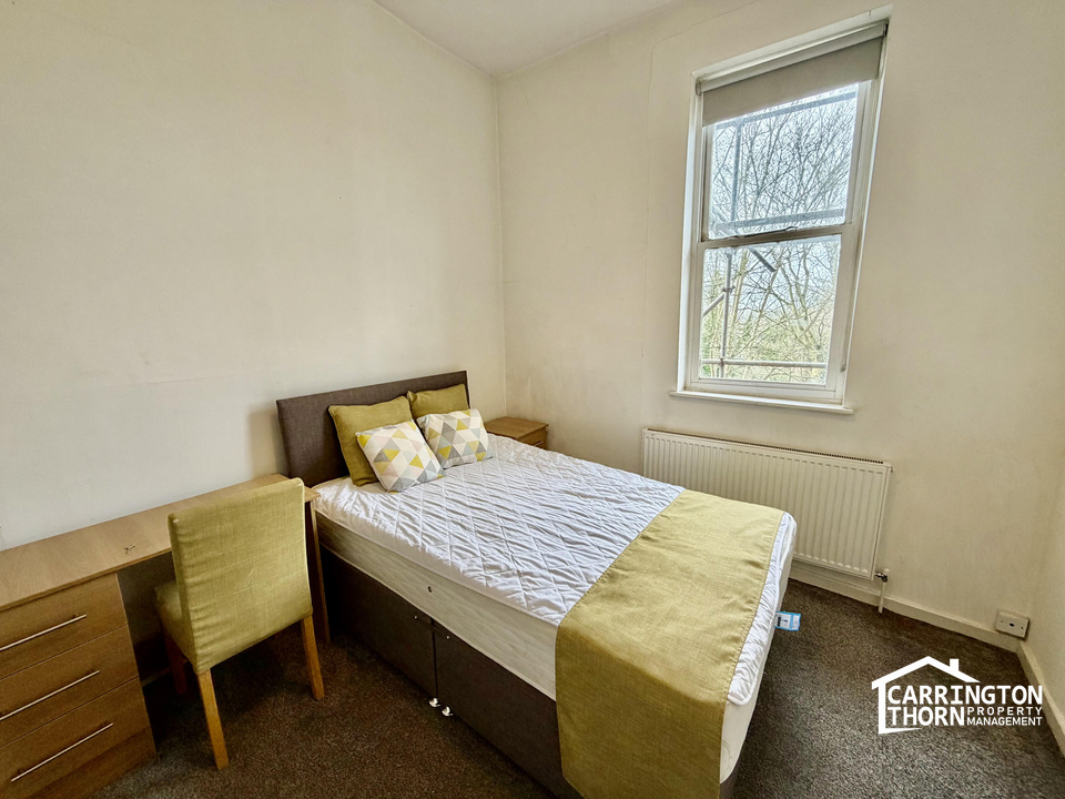 Waterloo Crescent, Nottingham, NG7 4AX
