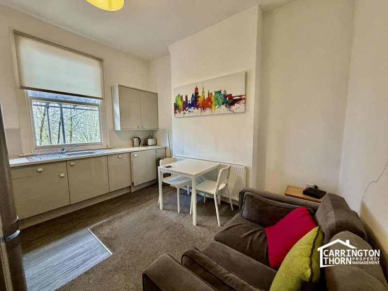 Waterloo Crescent, Nottingham, NG7 4AX