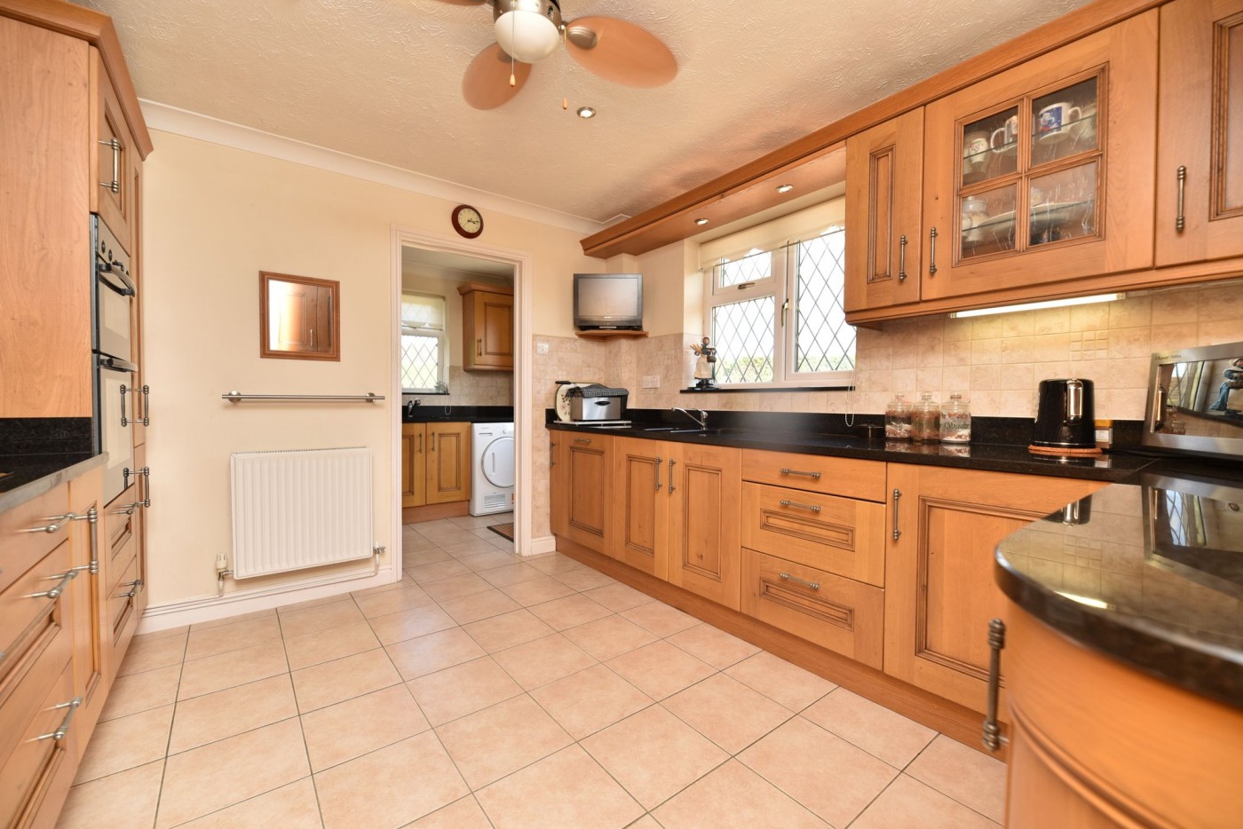 4 bedroom house in King Street, Somersham