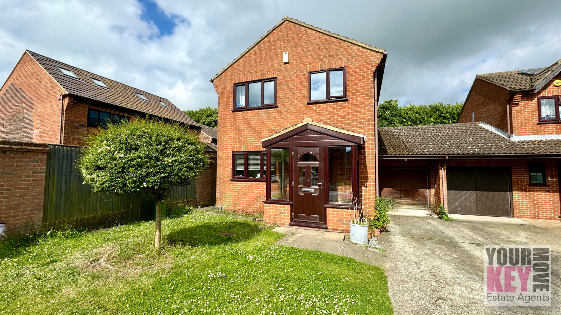 4 bedroom house in Fairfax Close, Folkestone, Folkestone, Kent CT20 3SL