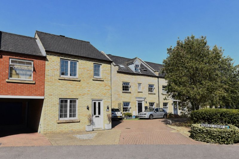 2 bedroom house in Baxter Drive, Eynesbury