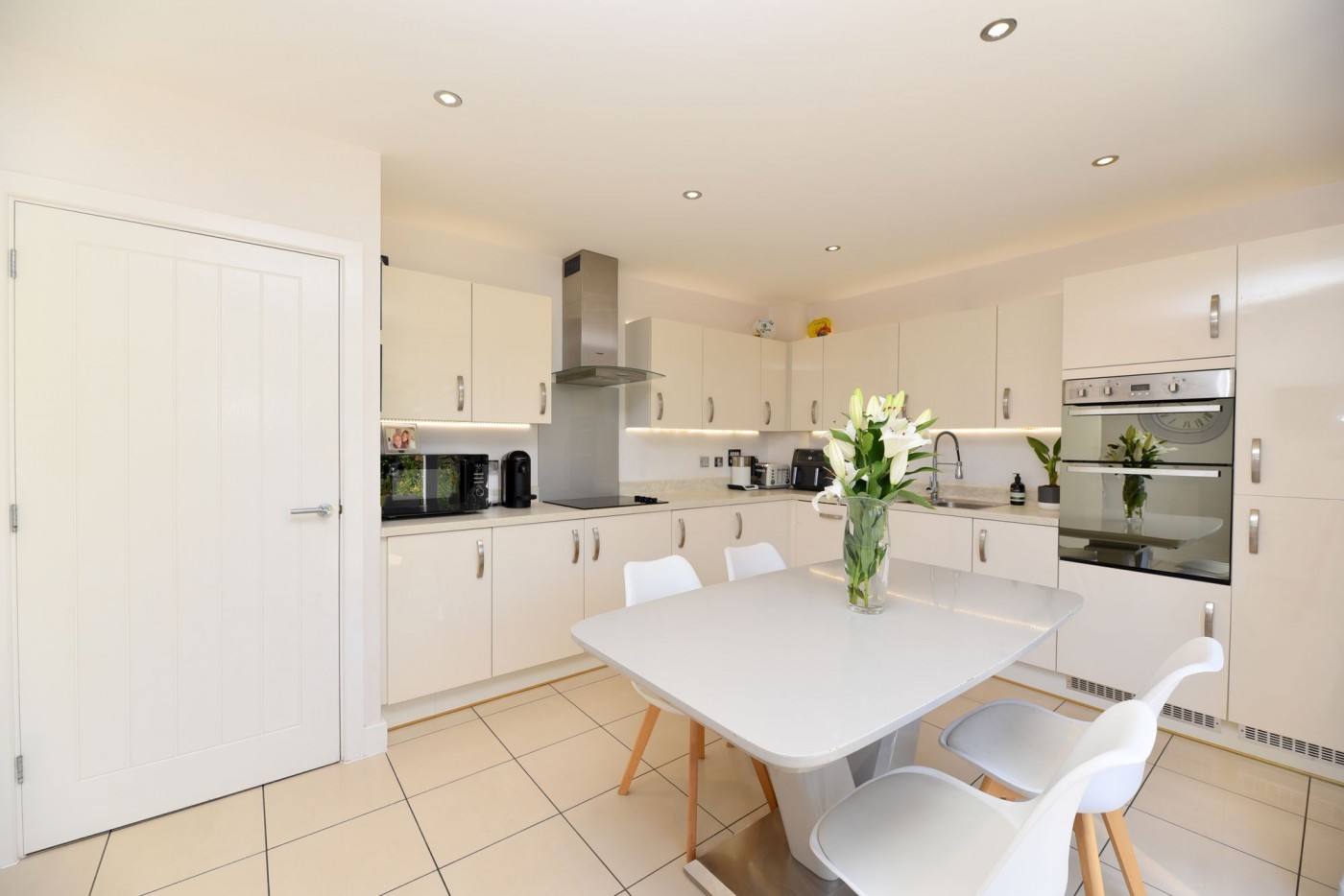 4 bedroom house in Fisher Mead, Biggleswade